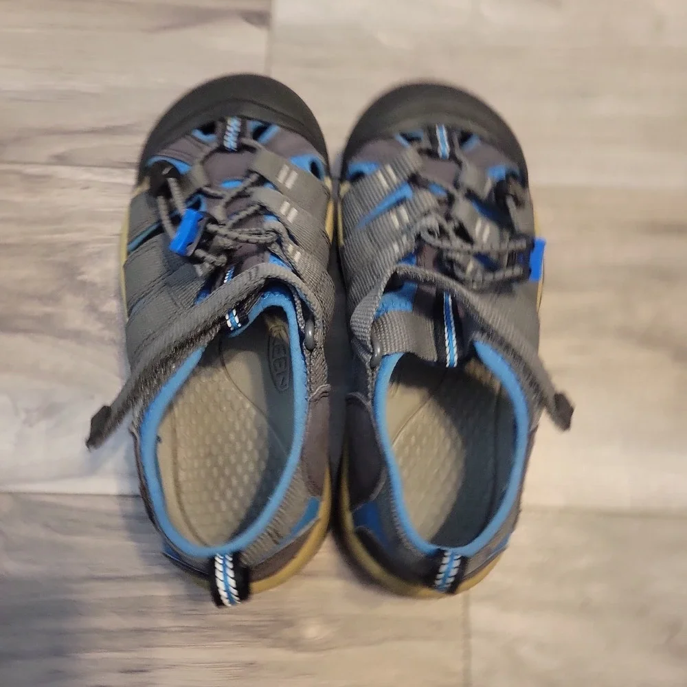 Keen Newport H2 Sandals Kids 2 Hiking Sandals Gray Blue Hicking Outdoor